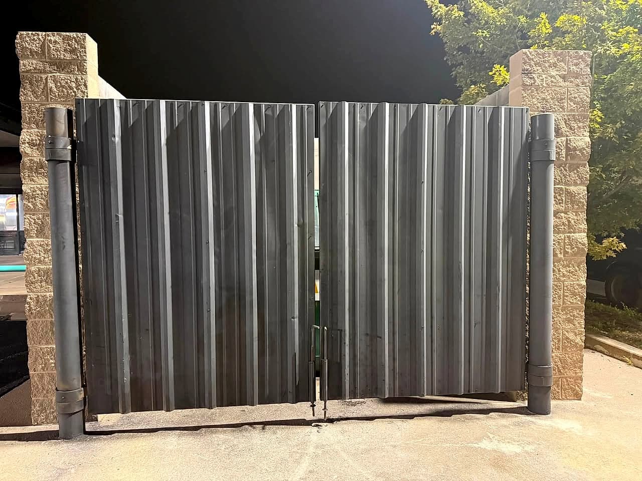 Repaired double gate